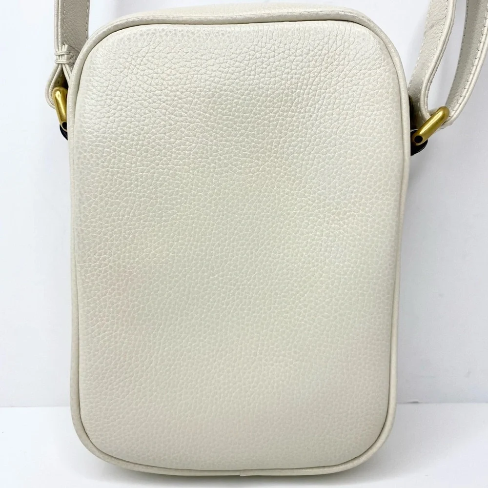 Authentic Gucci Grained Calfskin Logo Messenger Bag - Picture 4 of 15